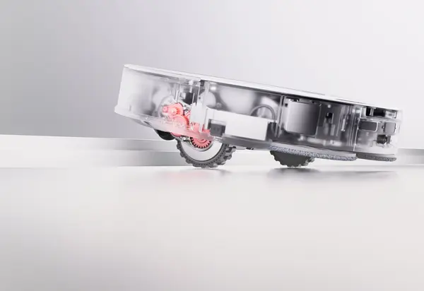 Roborock Qrevo Curv 2 Pro robot aspirateur laveur ultra fin avec sa station d'accueil