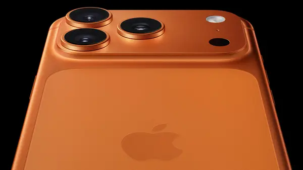 Gros plan sur le système de caméra de l'iPhone 17 Pro